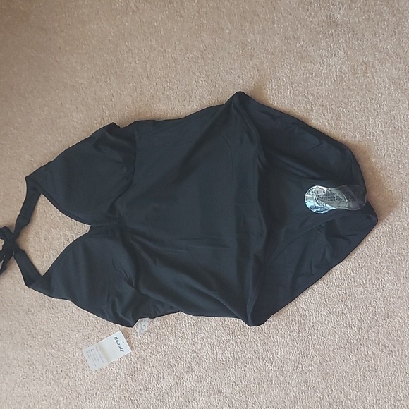 Chic Black Halter One-Piece Swimsuit - Picture 9 of 9